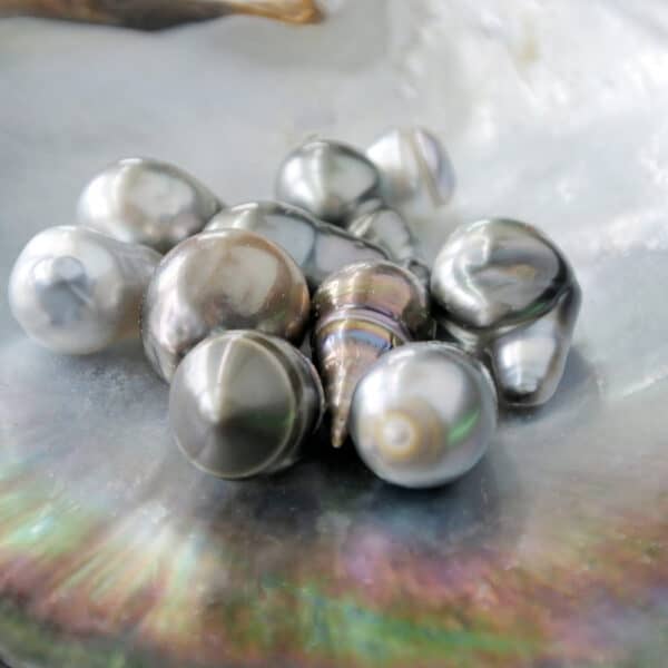 DISCOVER THE MAGIC OF PEARLS AT ART ON MAIN STREET